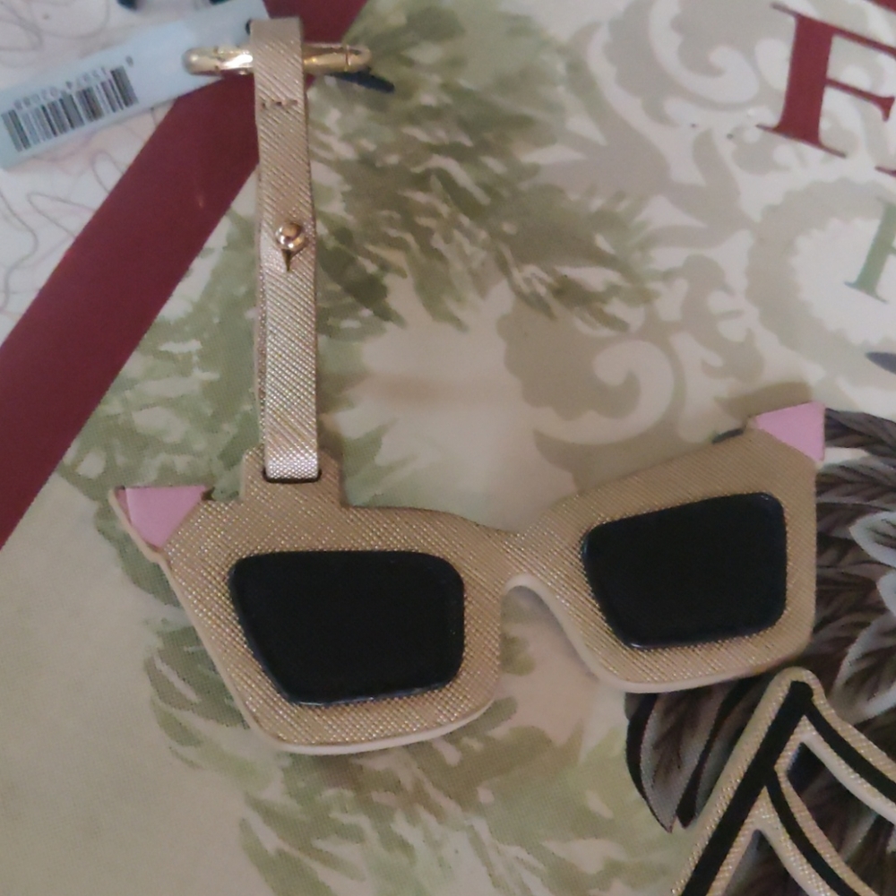 Key chains / bag tags - Picture 2 of 6